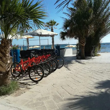 招待所 Fronte Del Lido 2*